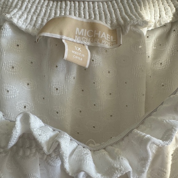 Michael Kors Off Shoulder White Top - Picture 2 of 3